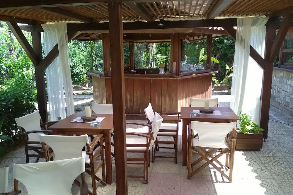Photo of Patio Balcony in Neos Erineos