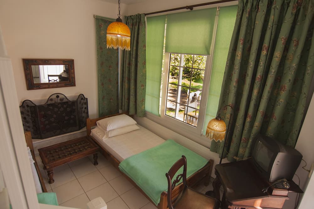 Photo of Bedroom in Neos Erineos