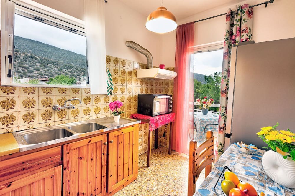 Photo of Kitchen in Phthiotis Region