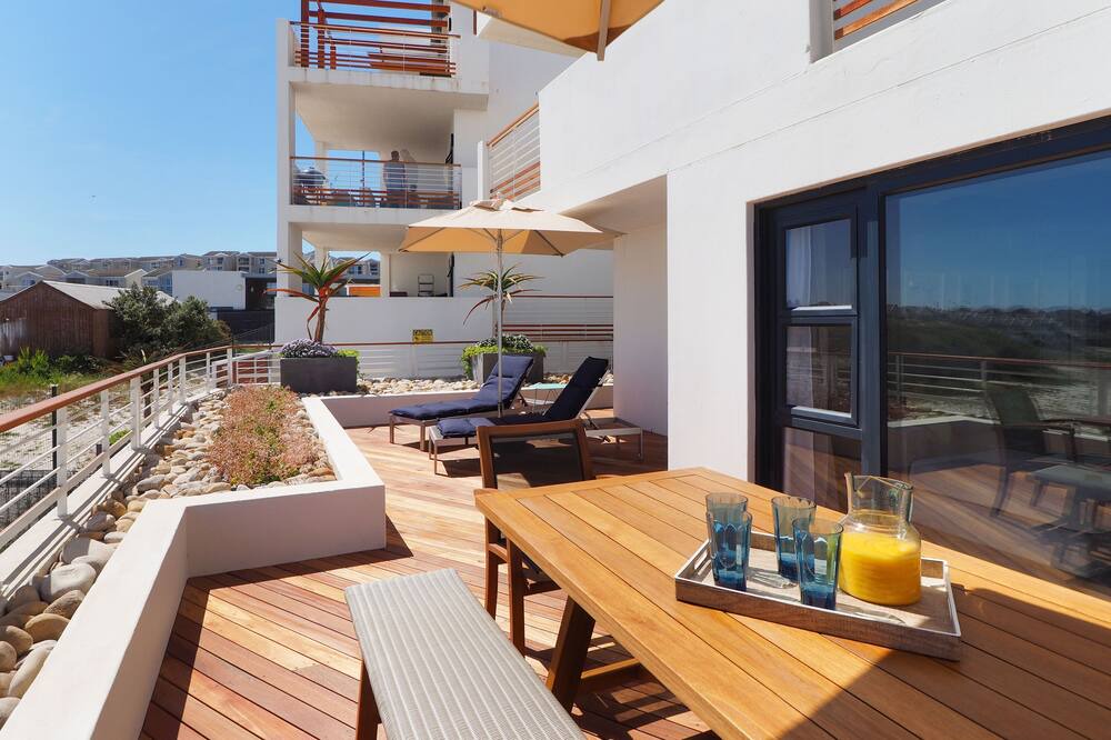 Photo of Patio Balcony in Big Bay