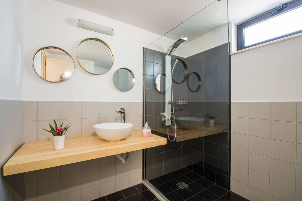 Photo of Bathroom in Kato Galatas