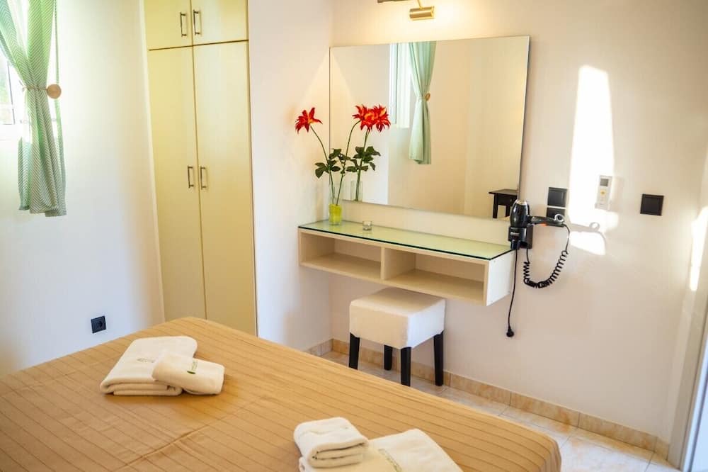 Photo of Bedroom in Ntomata