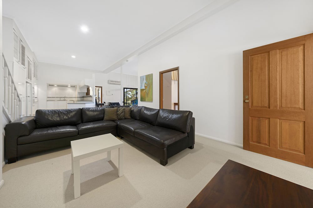 Photo of Livingroom in Advancetown