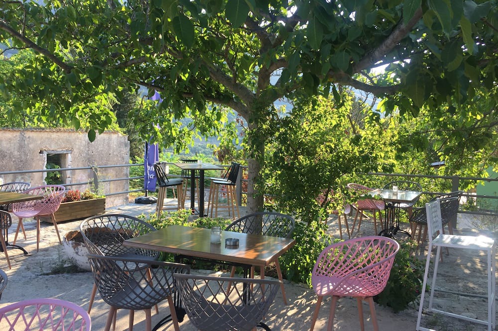Photo of Patio Balcony in Logarata