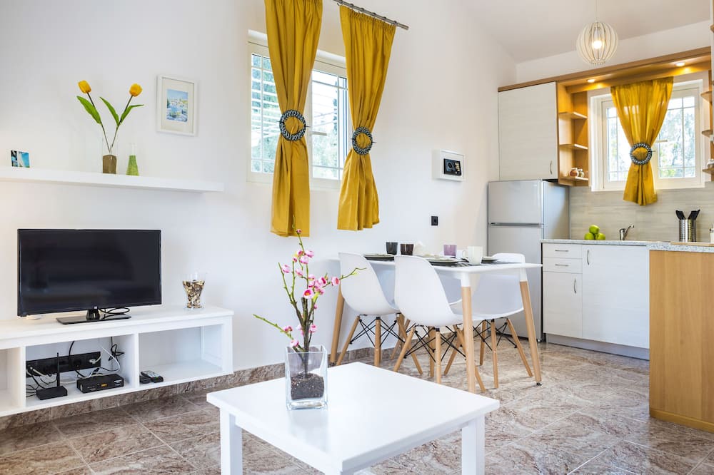 Photo of Livingroom in Ntomata