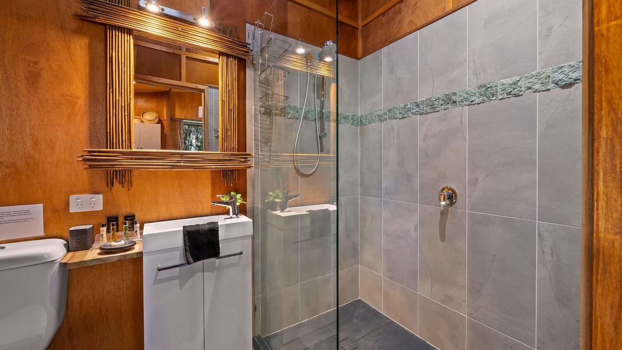 Photo of Bathroom in Tinbeerwah