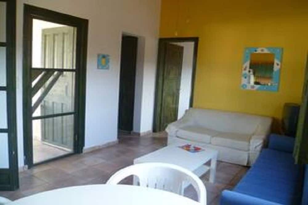 Photo of Livingroom in Plepi