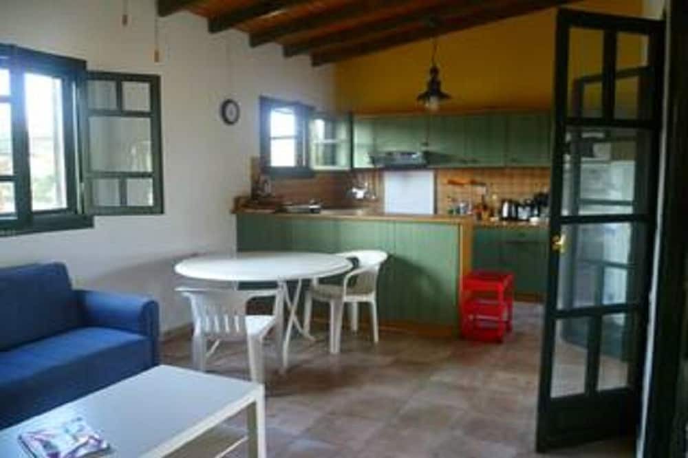 Photo of Livingroom in Plepi