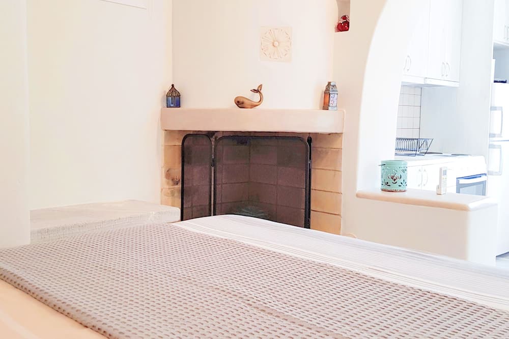 Photo of Livingroom in Megas Yialos-Nites