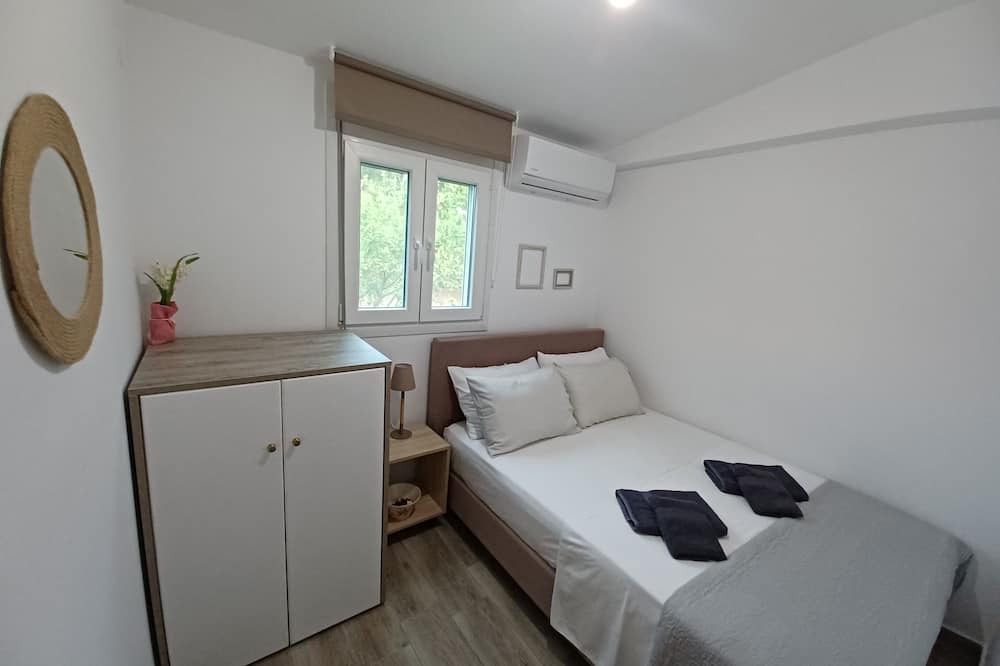 Photo of Bedroom in Katakolo