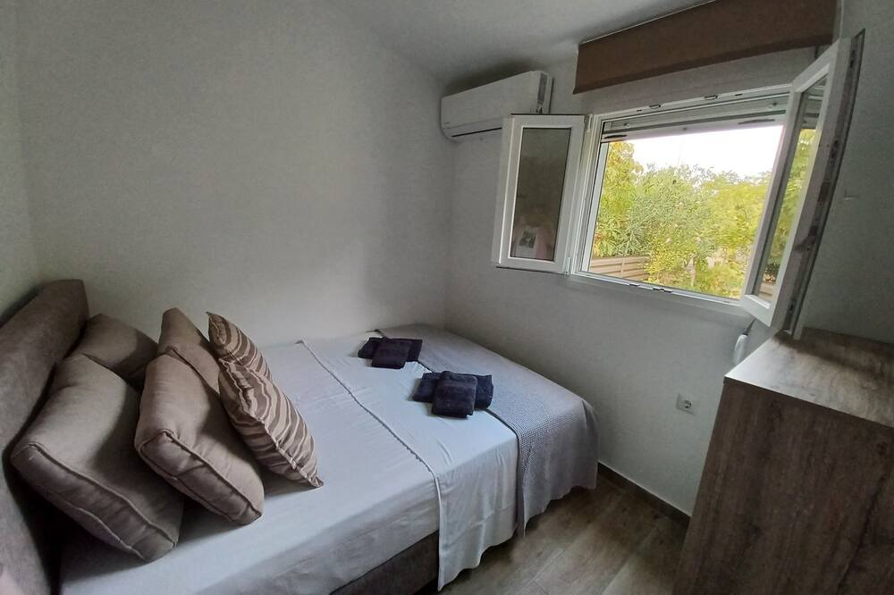 Photo of Bedroom in Katakolo