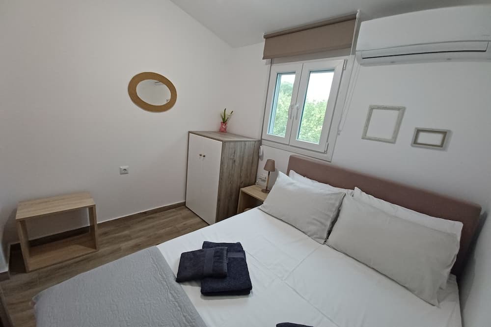 Photo of Bedroom in Katakolo