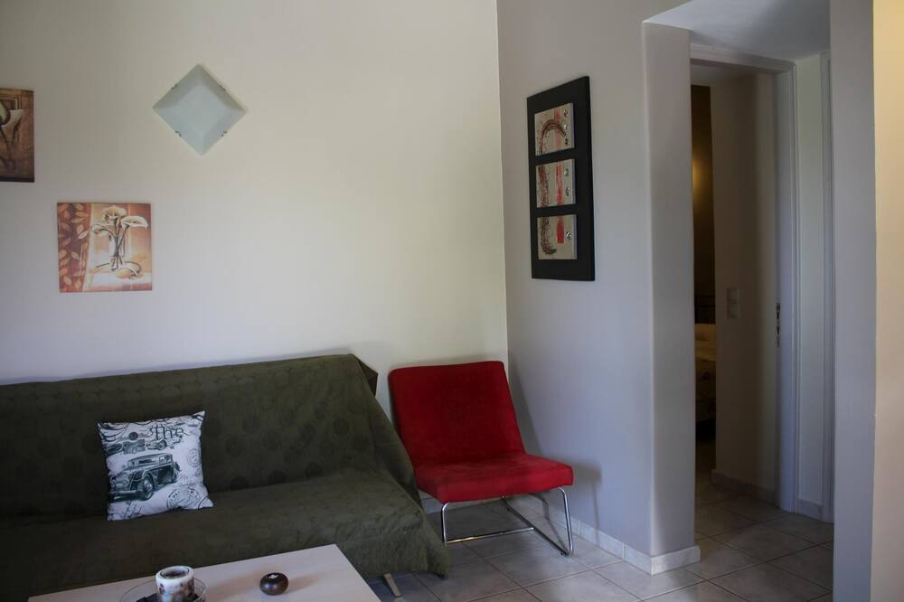 Photo of Livingroom in Plepi