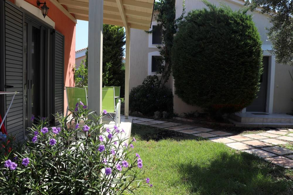 Photo of Outdoor in Plepi