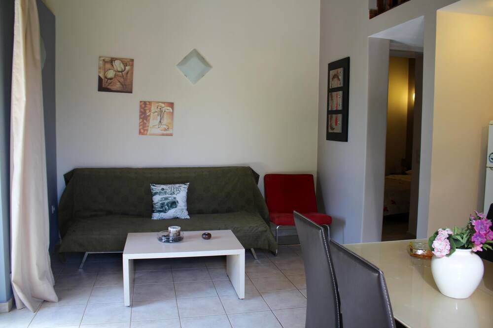 Photo of Livingroom in Plepi
