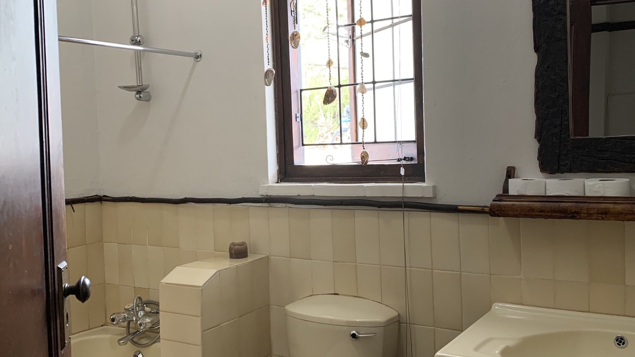 Photo of Bathroom in Oudtshoorn