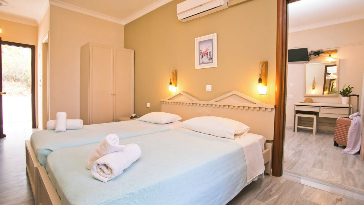 Photo of Others in Mirties