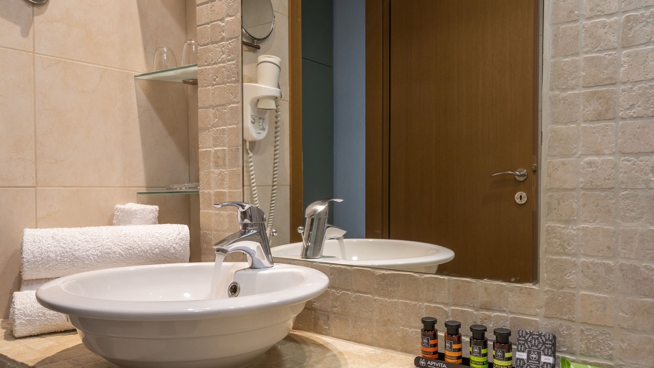 Photo of Bathroom in Delphi