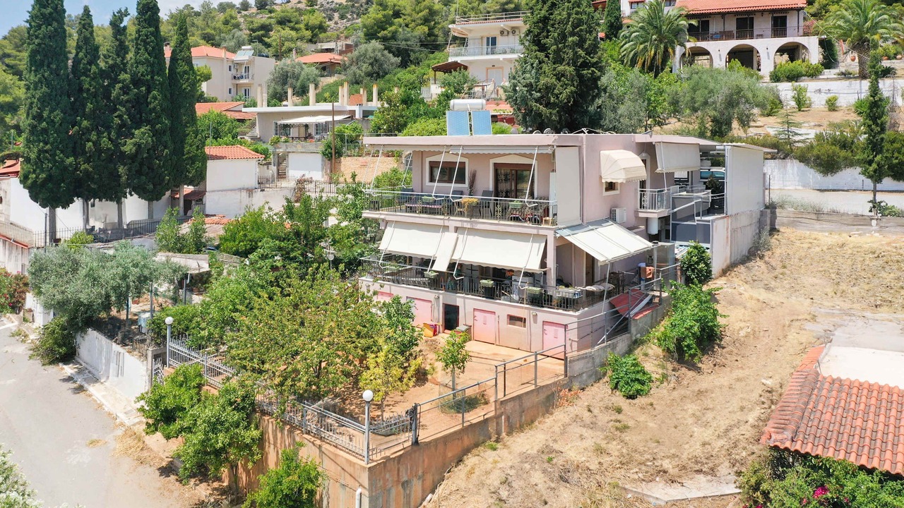 Photo of Others in Eretria