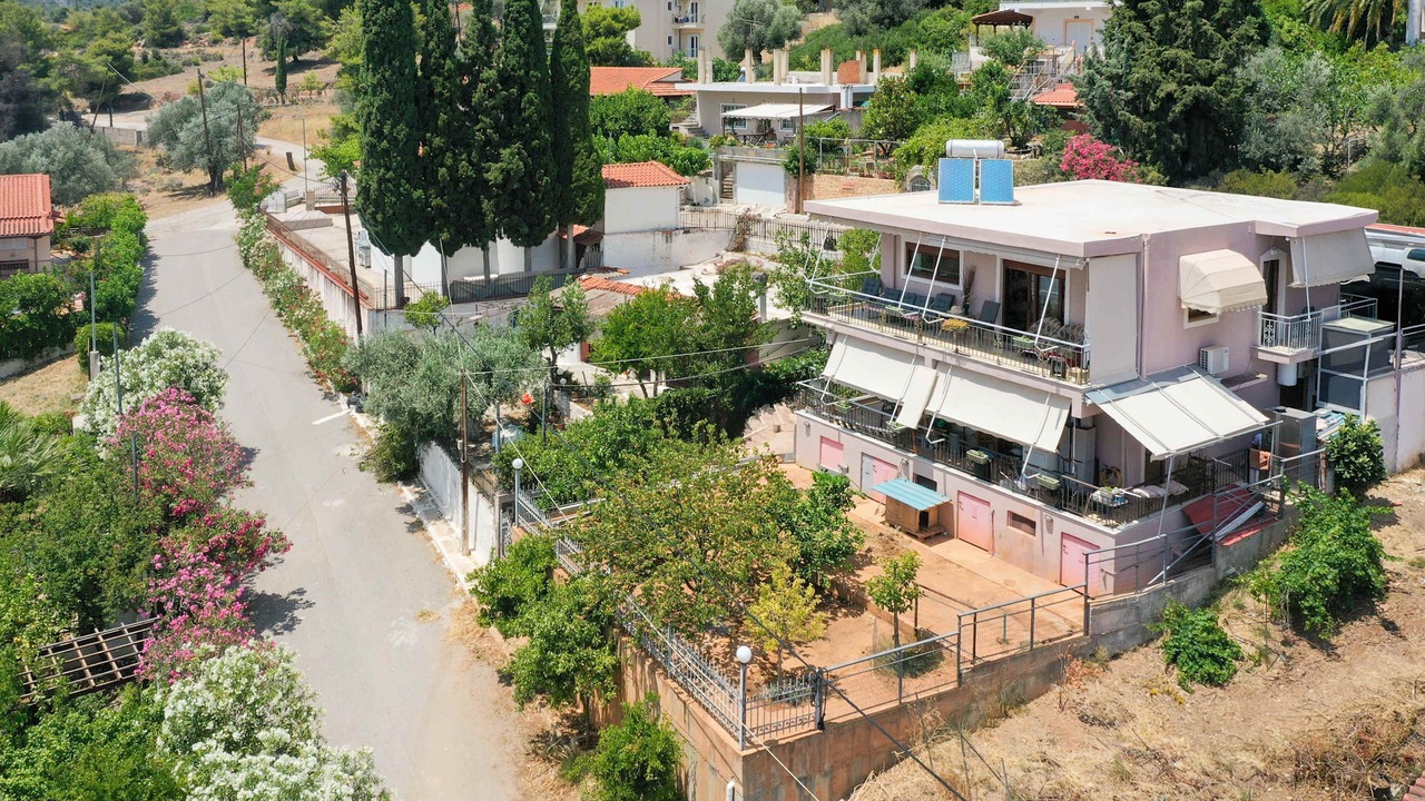 Photo of Others in Eretria