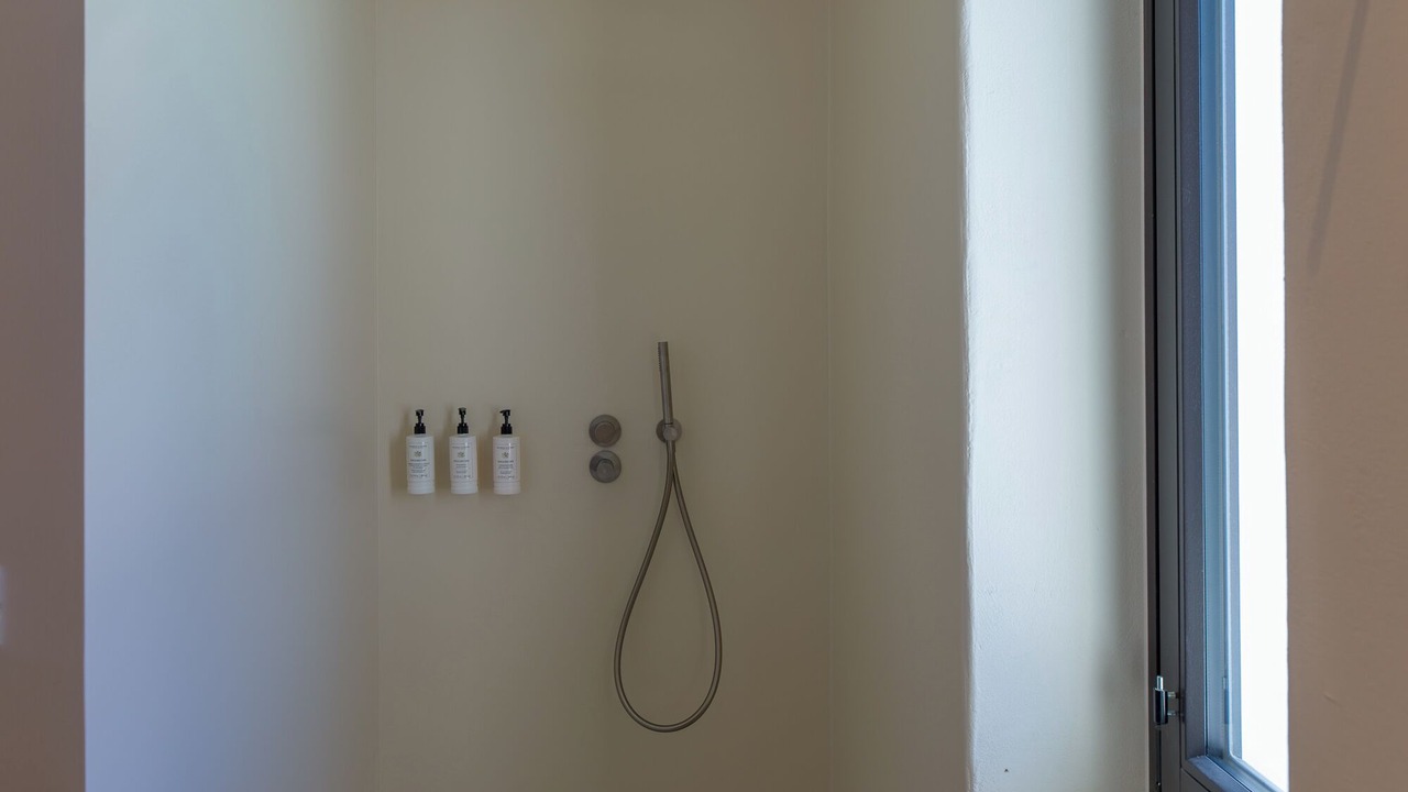 Photo of Bathroom in Tourlos