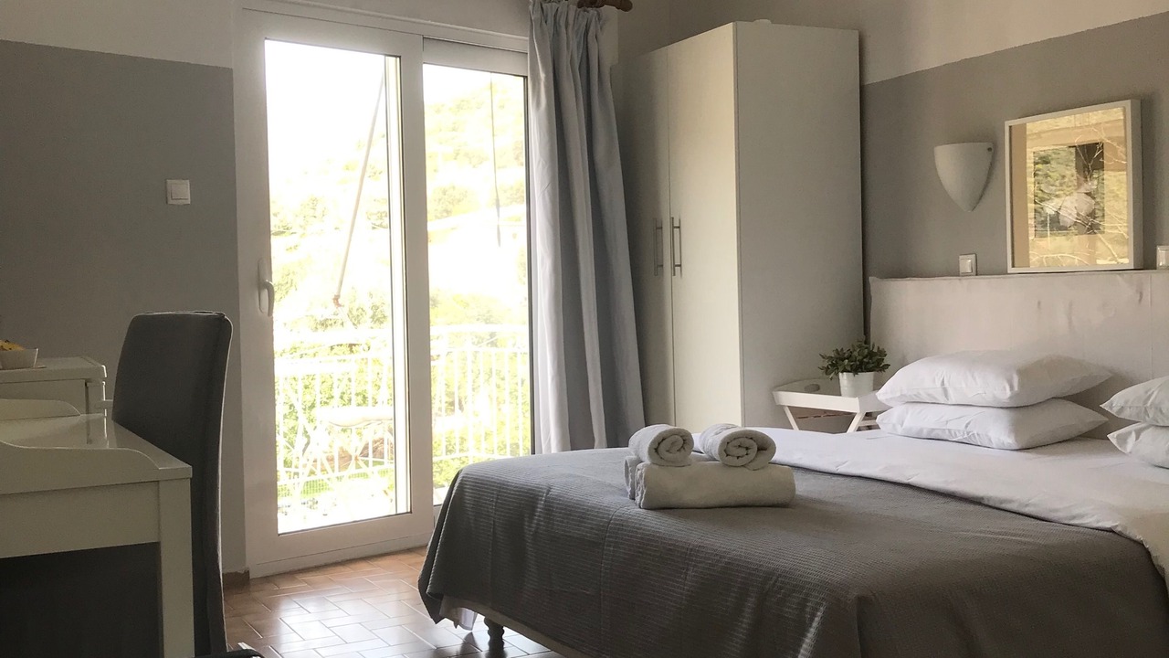 Photo of Bedroom in Sarakiniko