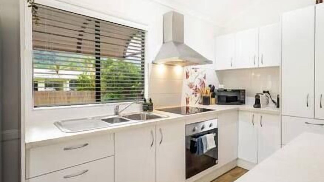 Photo of Kitchen in Kewarra Beach