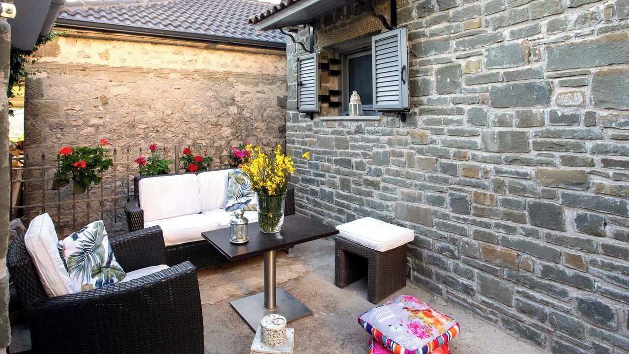 Photo of Patio Balcony in Pramanta