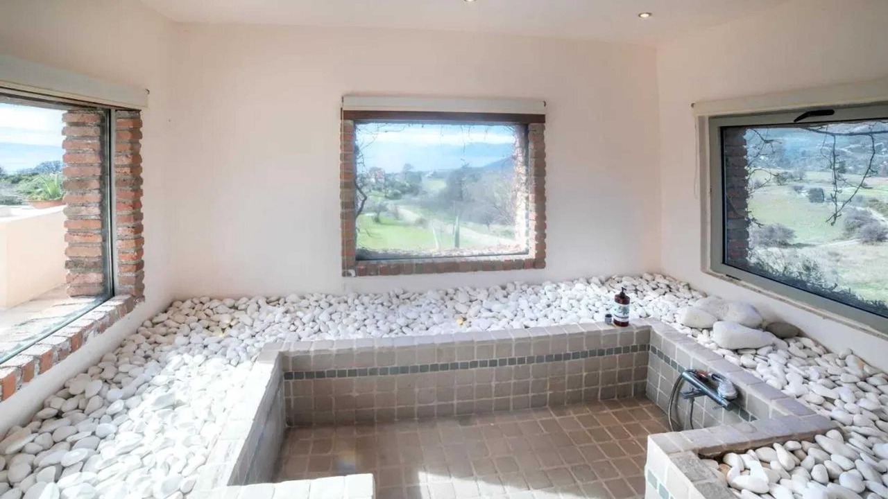 Photo of Bathroom in Stratoni