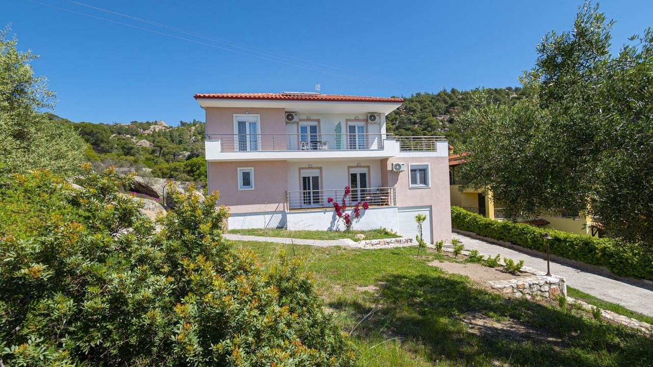 Photo of Outdoor in Elia