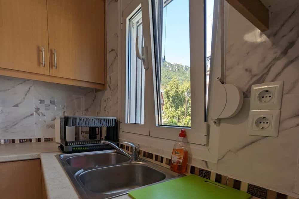 Photo of Kitchen in Kamena Vourla