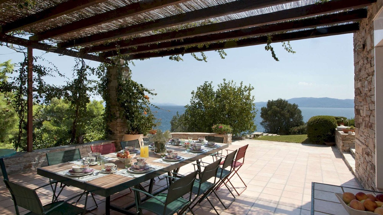 Photo of Outdoor in Amarinthos