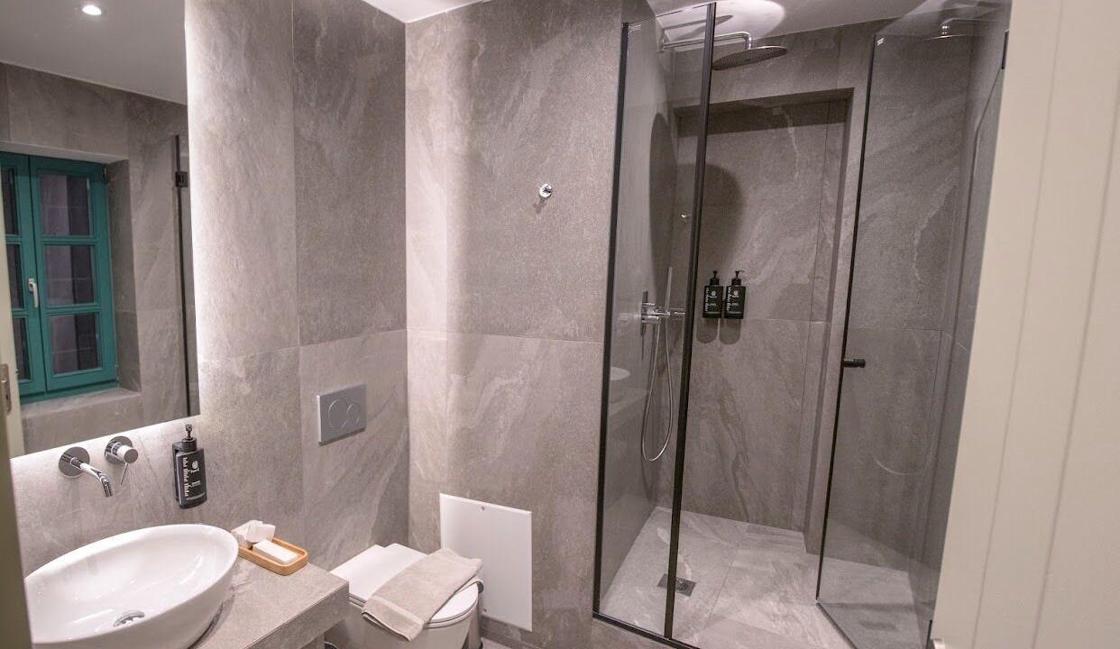 Photo of Bathroom in Papigo