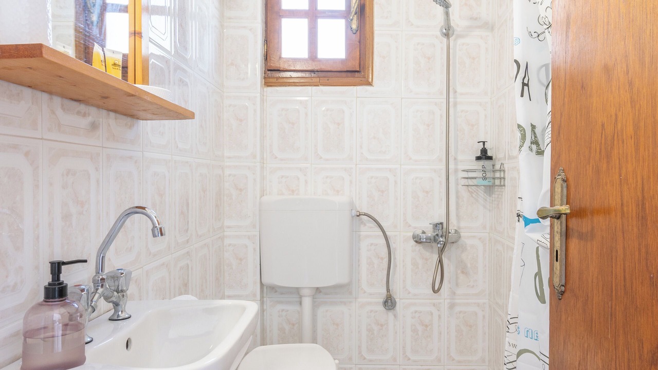 Photo of Bathroom in Karystos