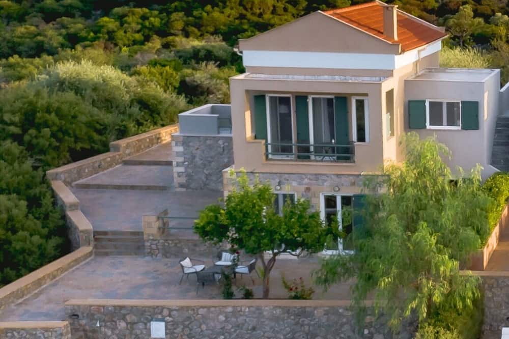 Photo of Outdoor in Kitries