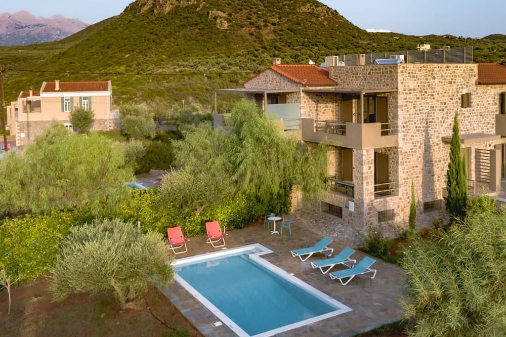 Photo of Outdoor in Kitries