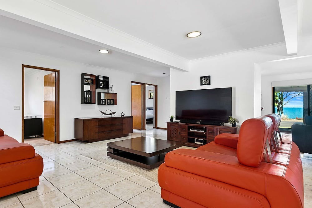 Photo of Livingroom in Point Vernon