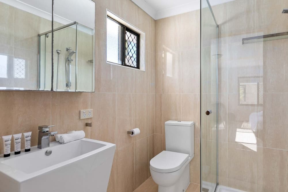 Photo of Bathroom in Point Vernon