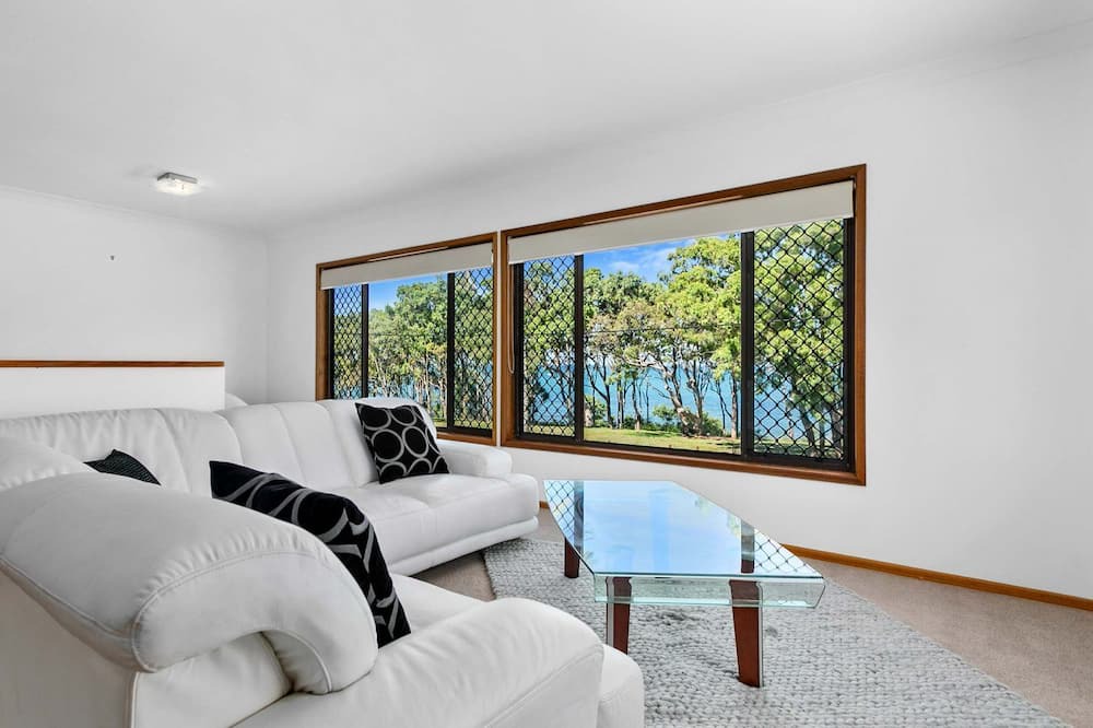 Photo of Bedroom in Point Vernon
