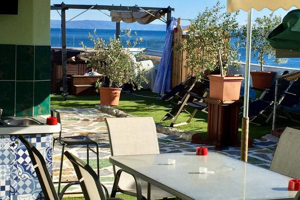 Photo of Outdoor in Nees Pagases