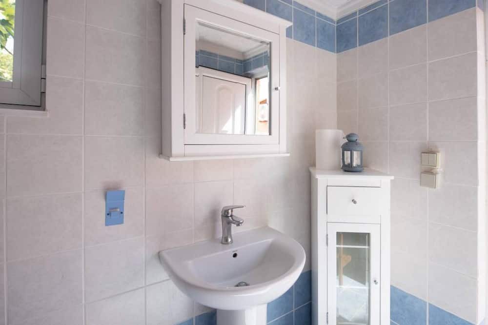 Photo of Bathroom in Chalcis