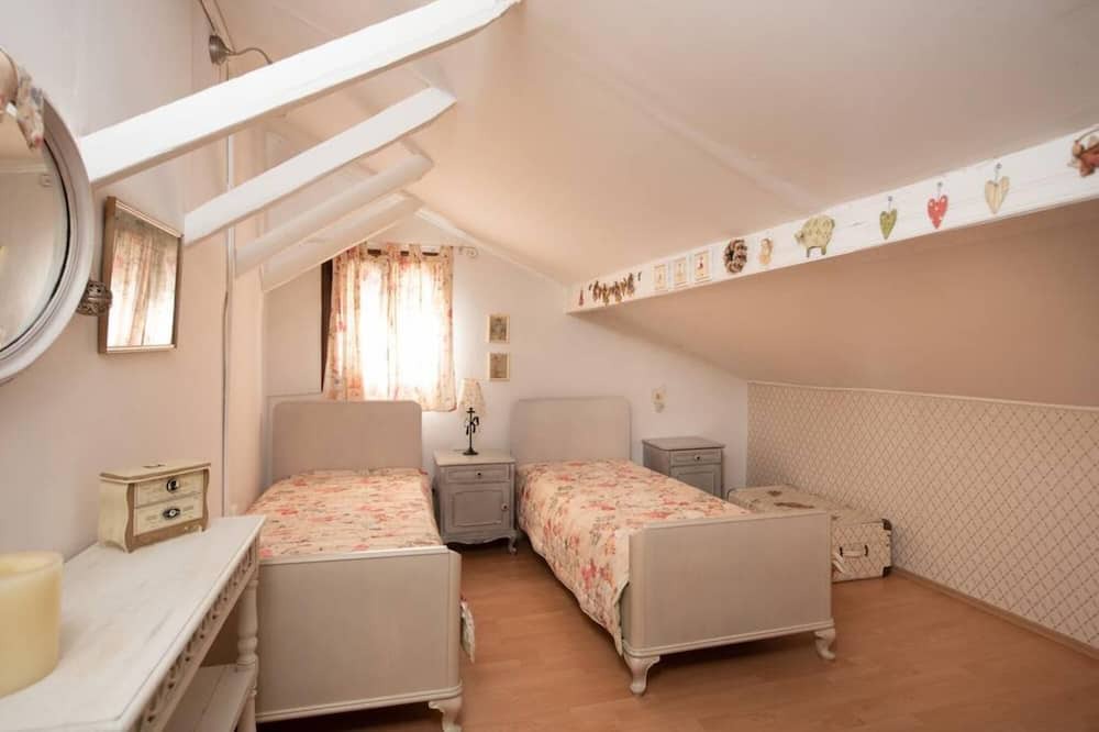 Photo of Bedroom in Chalcis