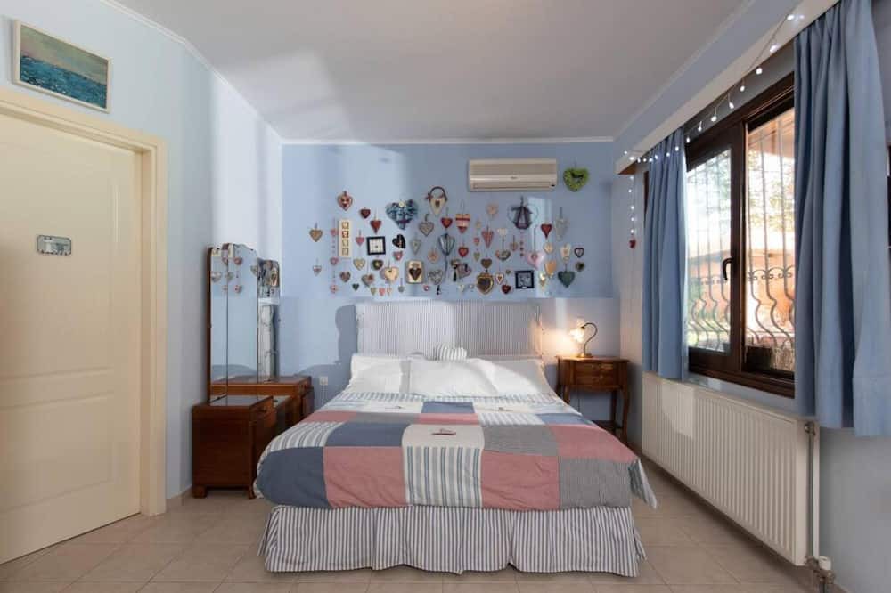 Photo of Bedroom in Chalcis