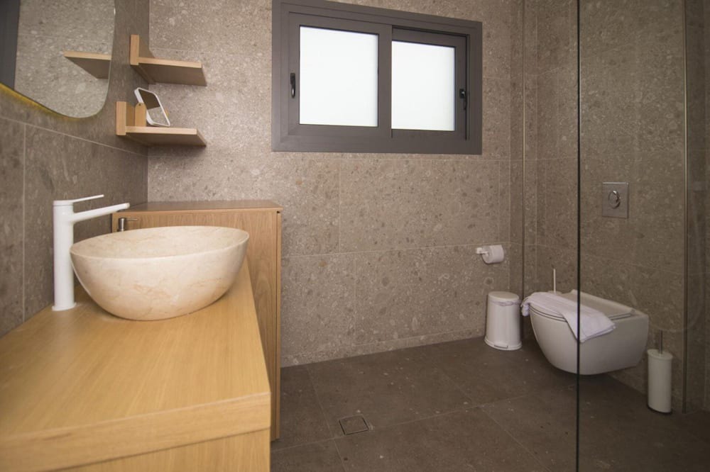 Photo of Bathroom in Akovitika