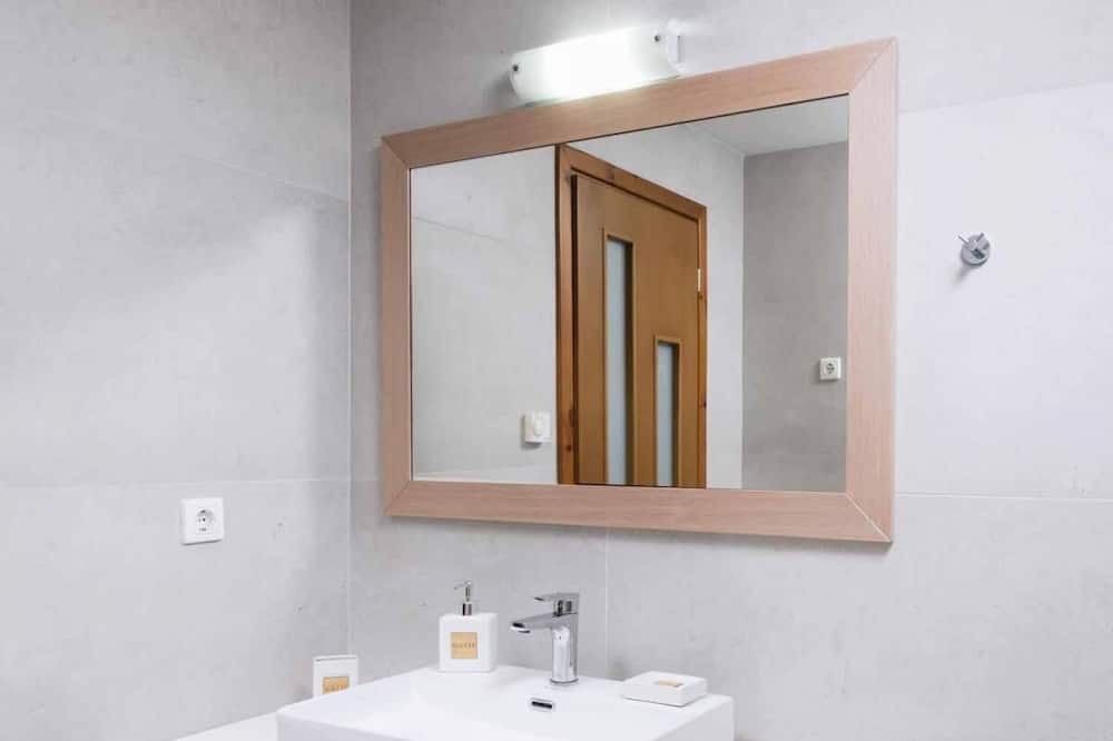 Photo of Bathroom in Petrokefalion