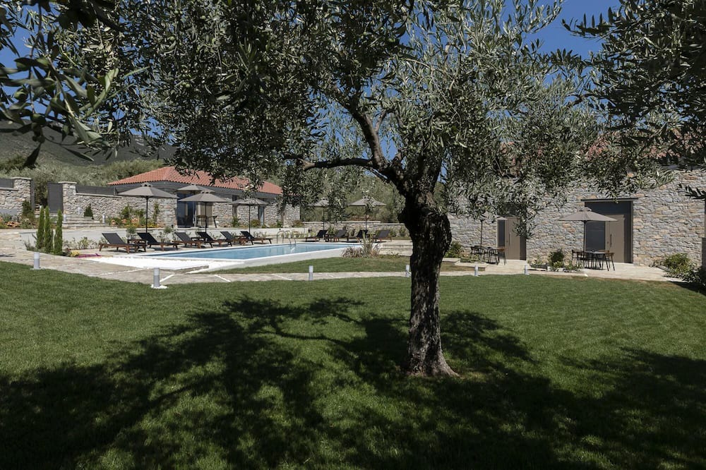 Photo of Outdoor in Sourpi