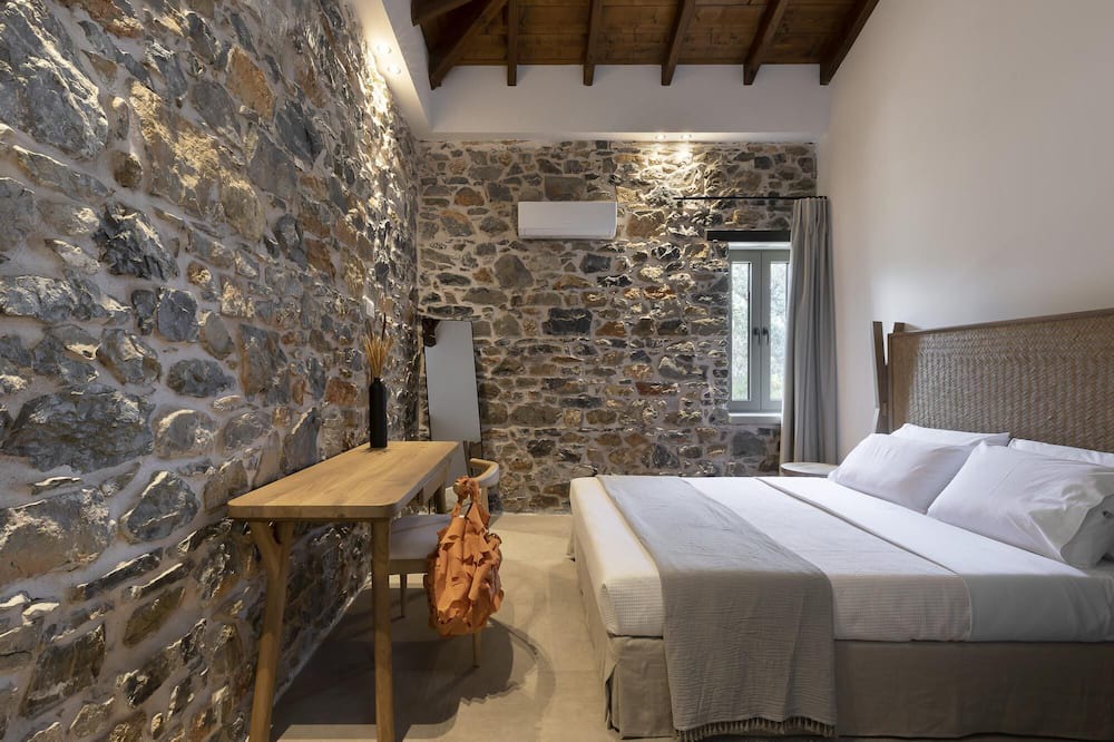 Photo of Bedroom in Sourpi