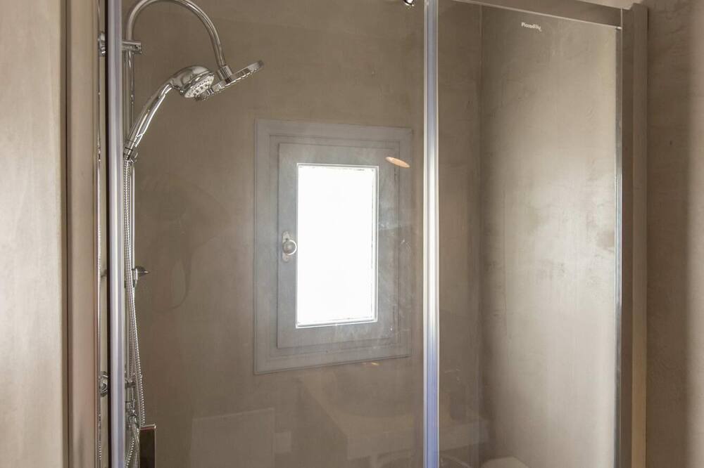 Photo of Bathroom in Platis Gialos