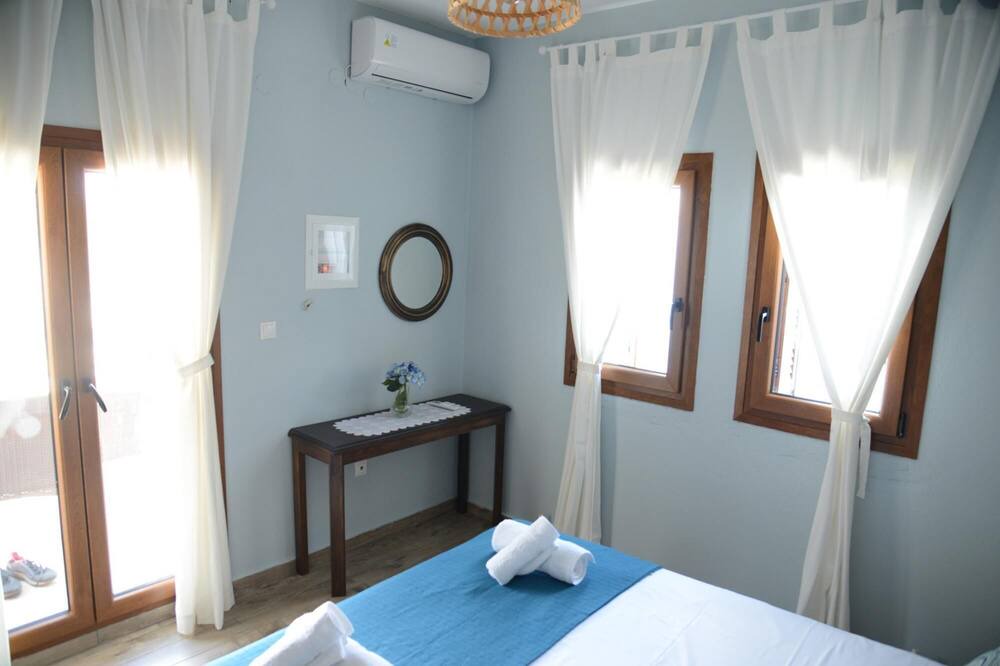 Photo of Bedroom in Sourpi
