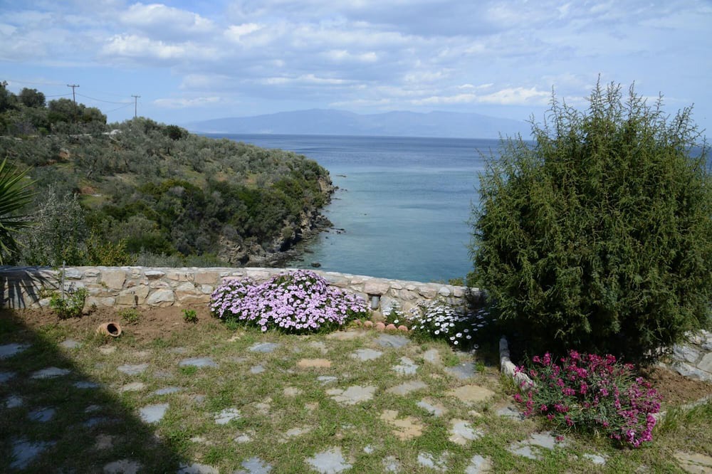 Photo of Outdoor in Sourpi
